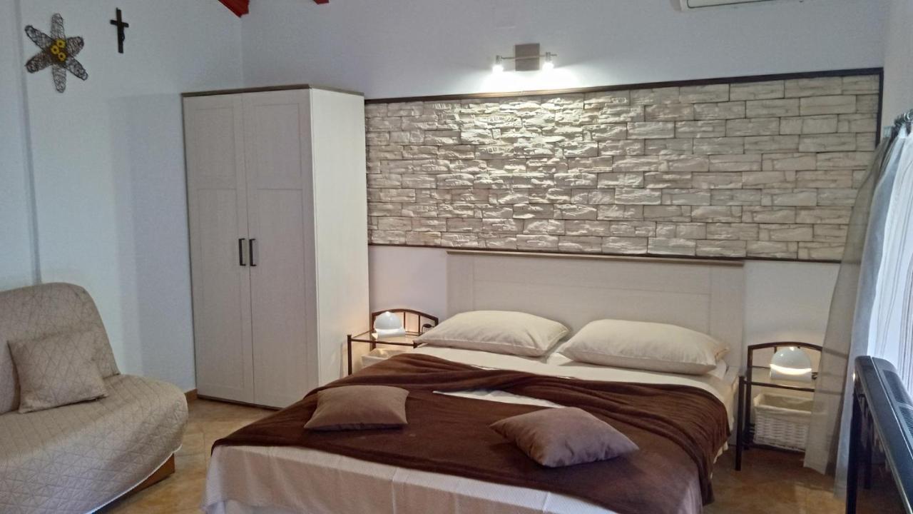 Apartments Janjac Vodice Buitenkant foto