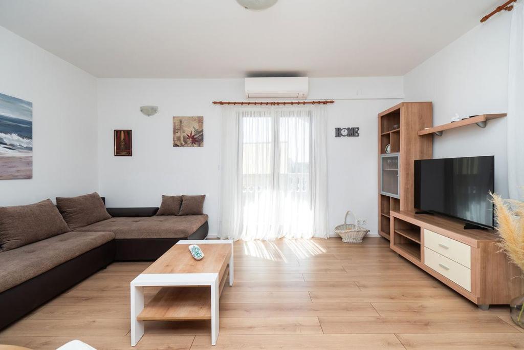 Apartments Janjac Vodice Buitenkant foto