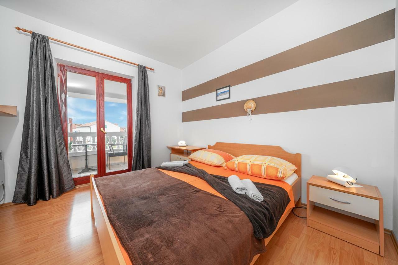 Apartments Janjac Vodice Buitenkant foto
