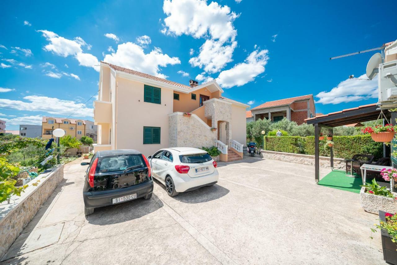 Apartments Janjac Vodice Buitenkant foto